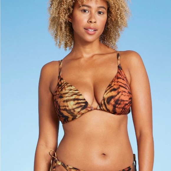 Women's Tiger Print Bikini. Top size 36D, bottom- L. - Picture 4 of 10